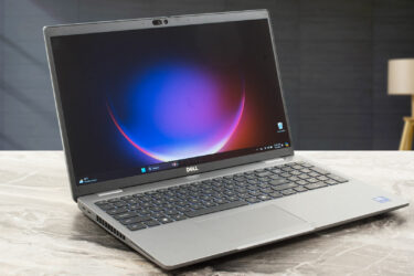 Dell Latitude 5550 レビュー - 最新のポートセレクションを備えたほぼ