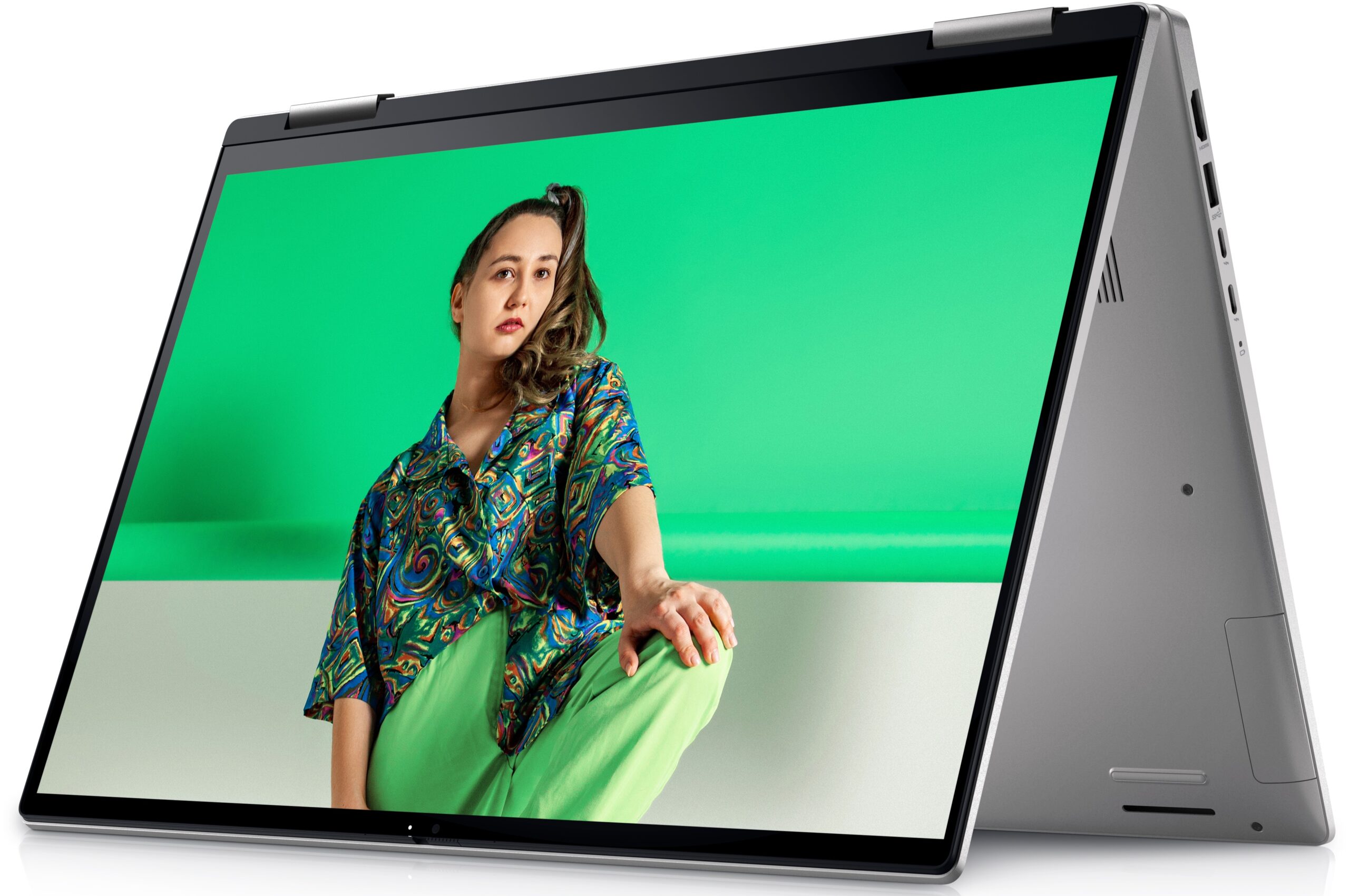 Dell Inspiron 16 7620 (2-in-1) - スペック、テスト、価格