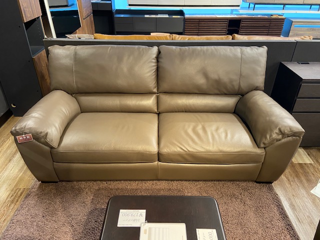 新商品】イタリア革を使った高級革張りソファー | LAPIAS万代家具