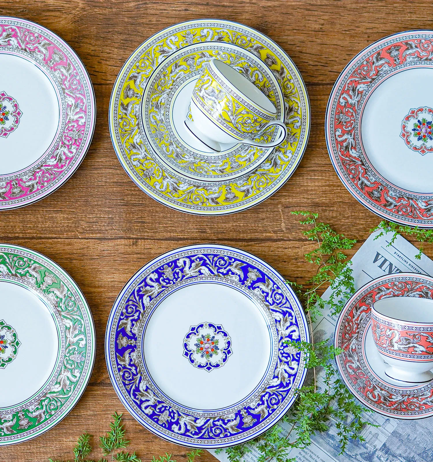 ウェッジウッド「フロレンティーン カラー」 150年越えの伝統モチーフ