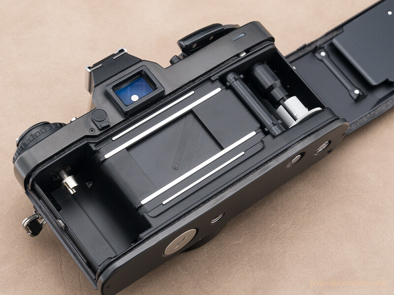 フィルム一眼レフ】MINOLTA XD 外観レビュー | 収差Love