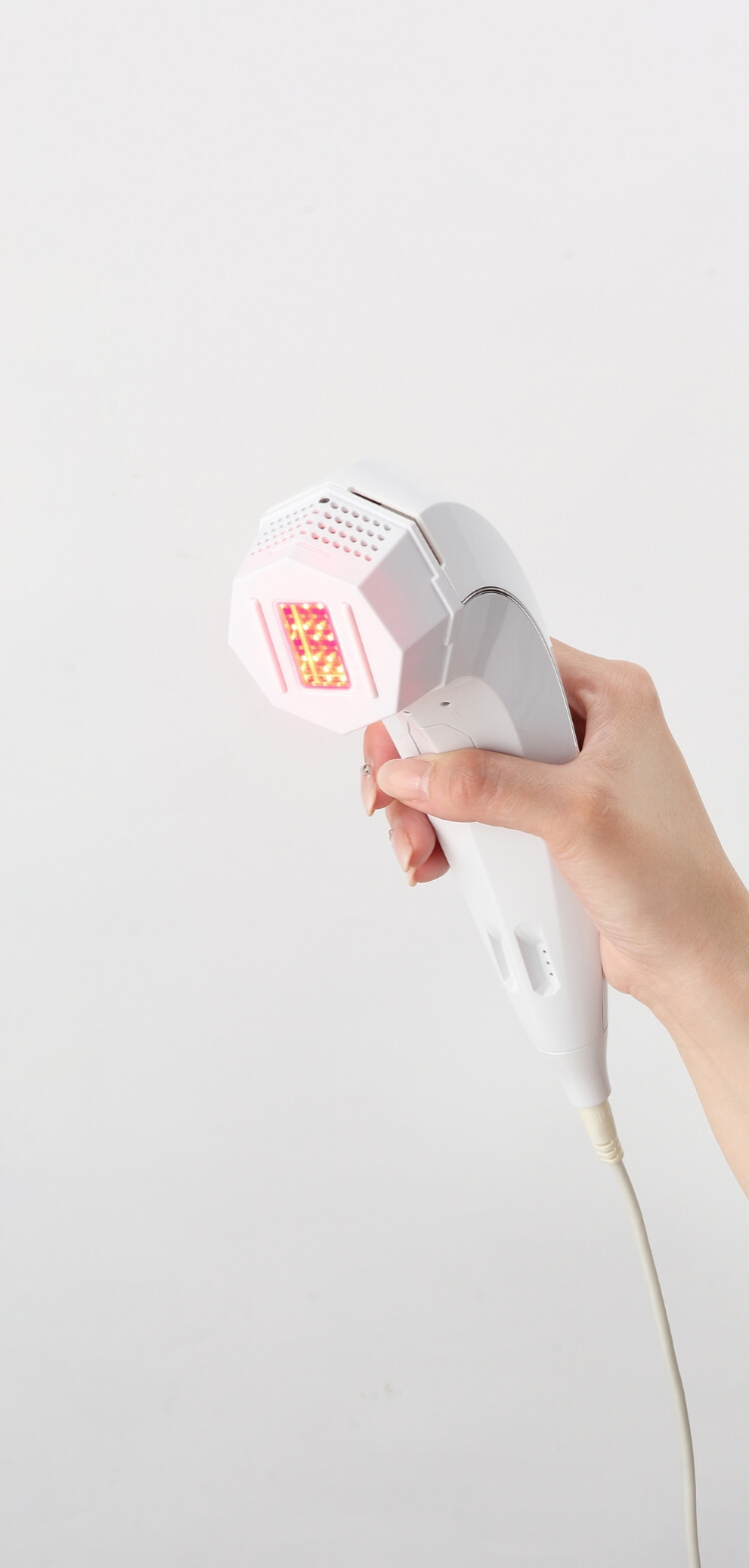 LEDitch Tri-Pro | 高出力LEDでつくる凛とした美しさ