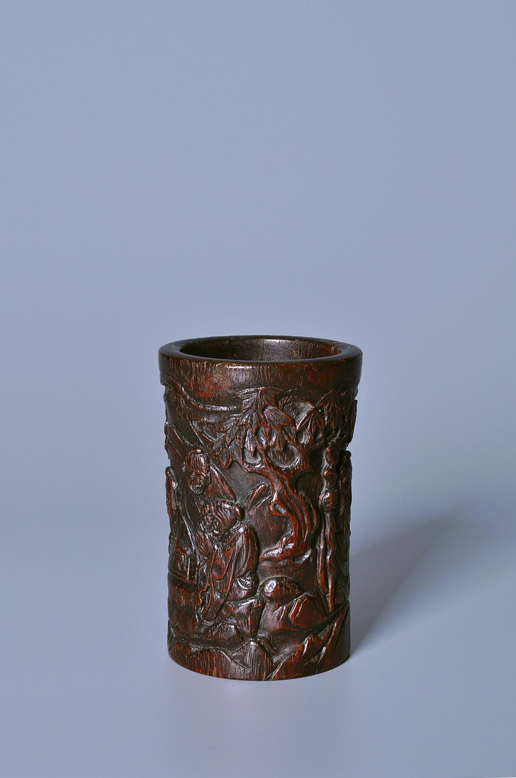 清紫檀人物筆筒- 沐澤古美術