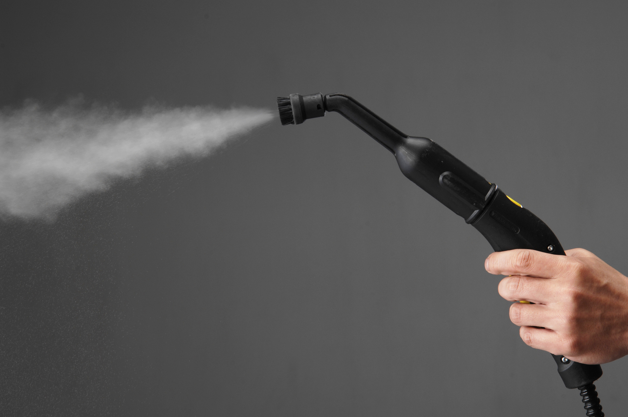 スチームクリーナーでキレイな住まい～高圧洗浄機との違いとは