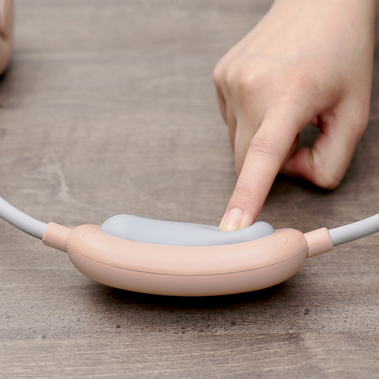 ハンズフリー首掛けファン MO-F015 | plusmore(プラスモア)