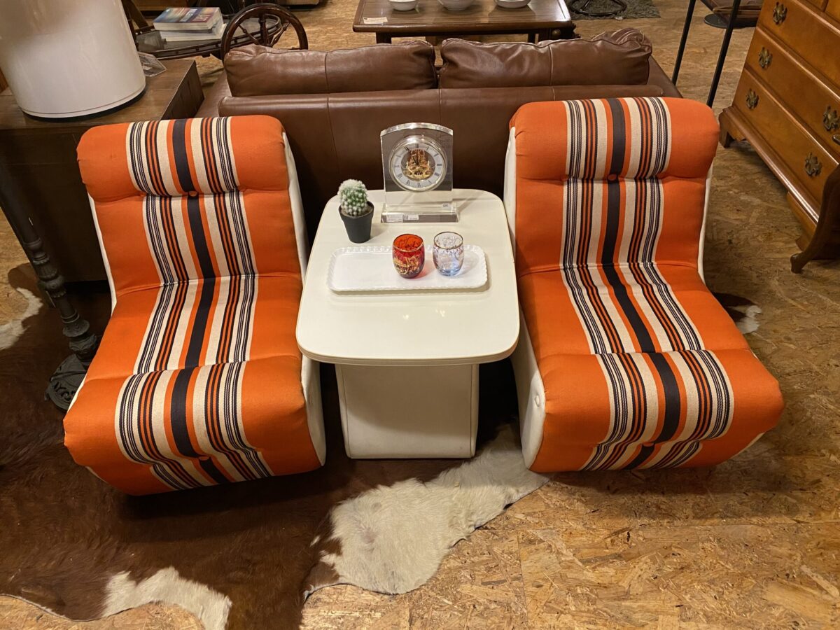 レトロポップ ソファ&サイドテーブルセットを買取させていただきました