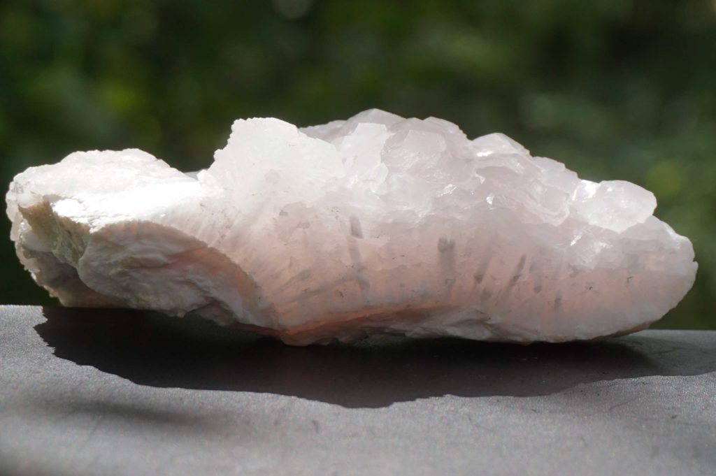 ピンク カルサイト ひし形 台座付き ピンク カルサイト ひし形 台座