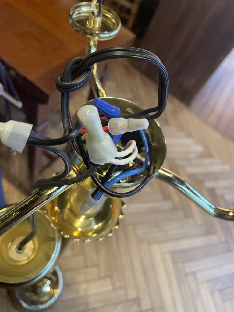 フロアランプ修理風景|藤沢のアンティークショップ| | Lighthouse Light