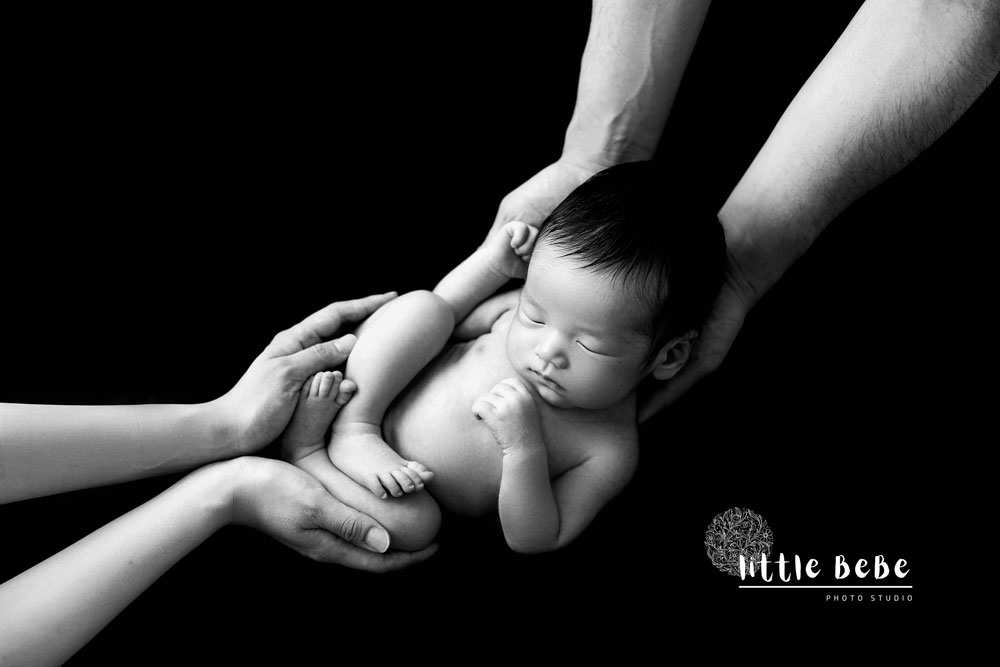 ニューボーンフォトのポーズ | little BeBe