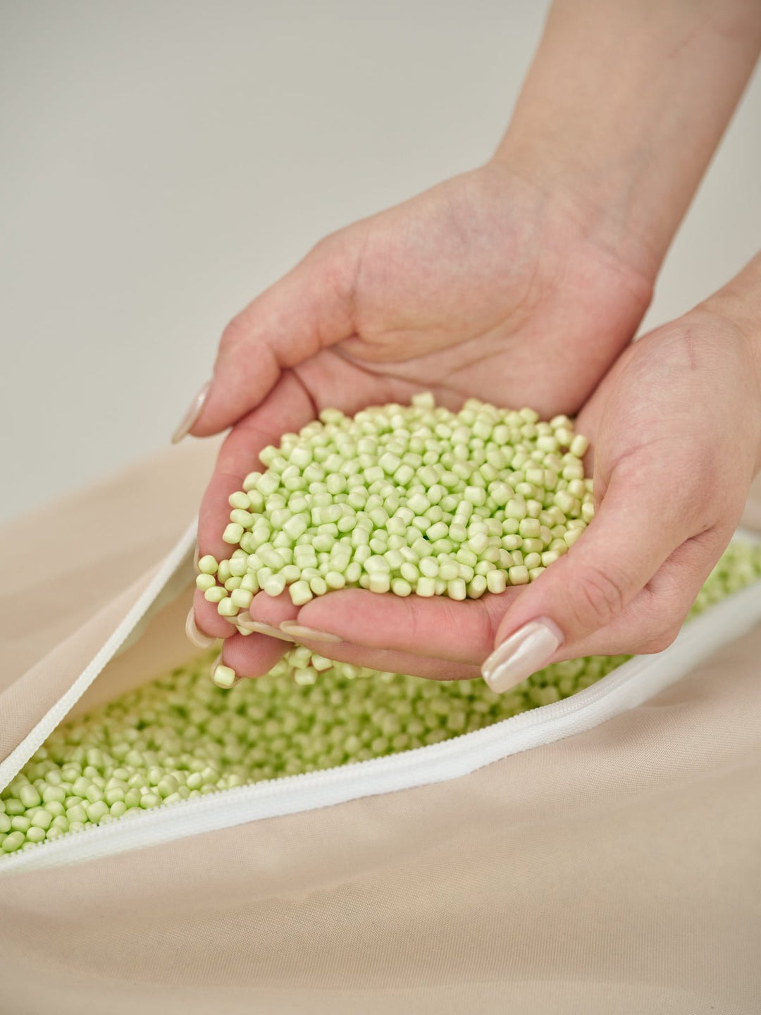 LOOSY 1人掛けビーズソファ Navy｜1人用ソファ おしゃれ 一人暮らし 二