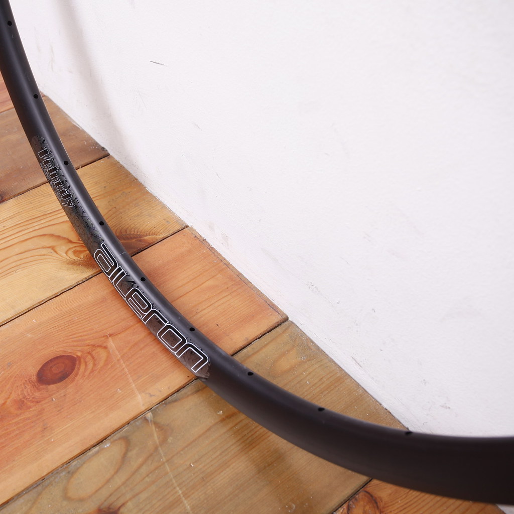 Velocity / AILERON / ベロシティ / イルロン - Above Bike Store