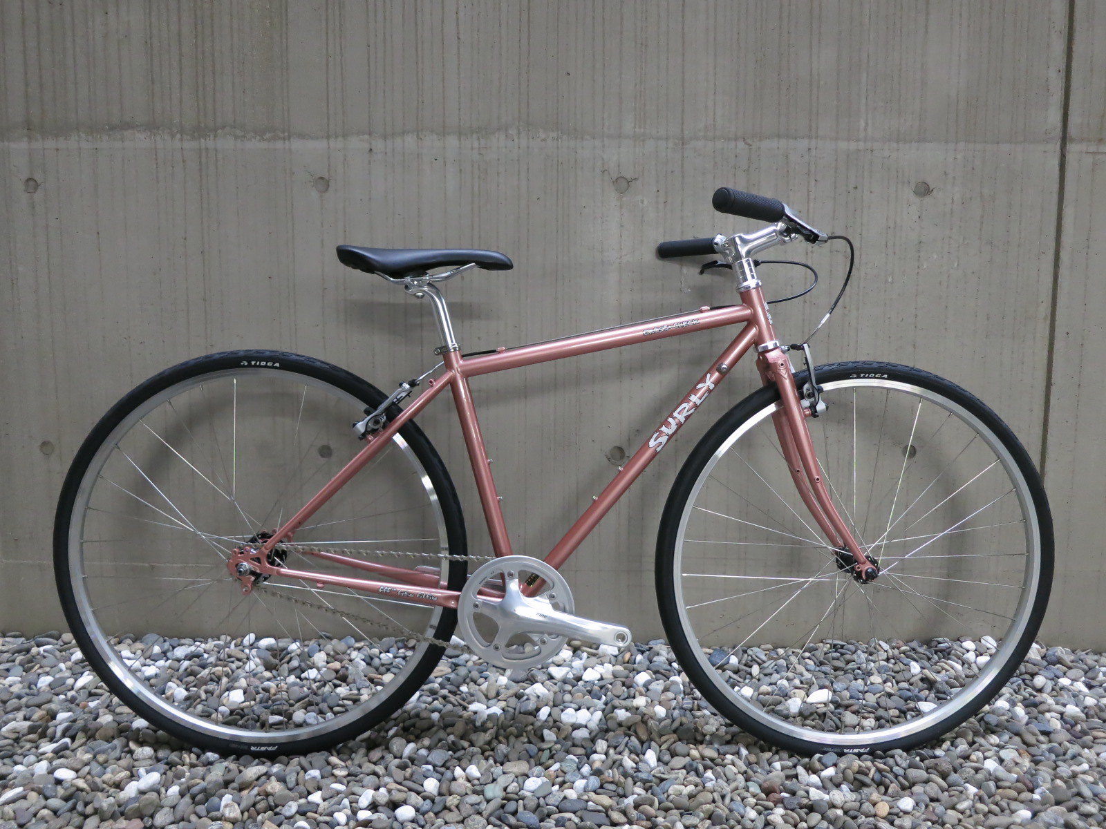 SURLYの定番モデル！ 