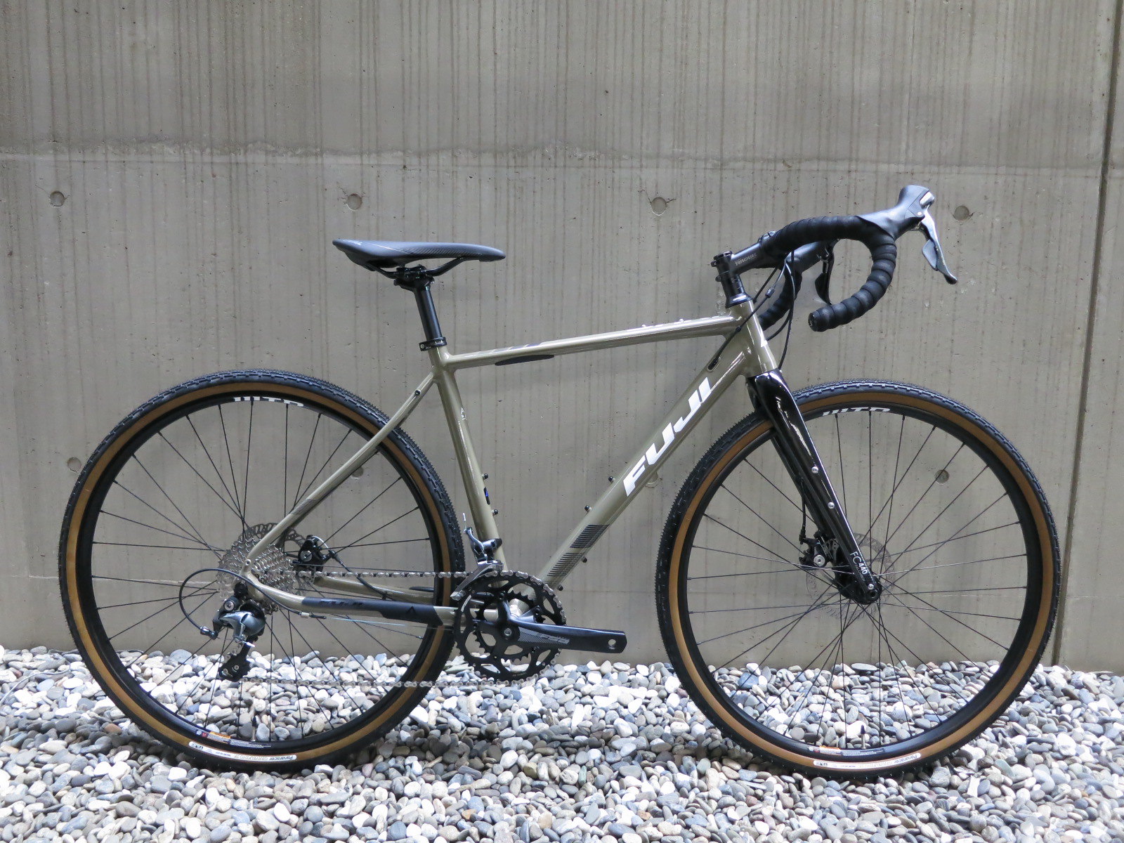 FUJI （フジ）の人気グラベルロード 