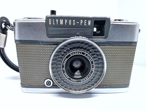 Wee Format – The Olympus Pen EE2 – Late Developer