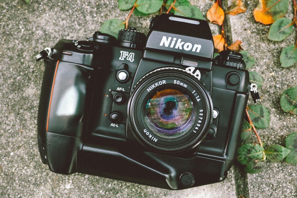 フィルムカメラであそぼう！極上の光学ファインダー Nikon F4S 【機材