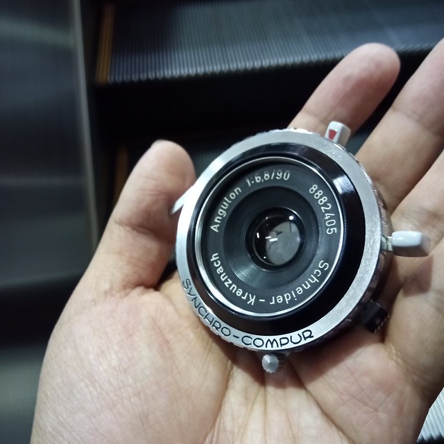 シュナイダーの大判用Angulon 90mm F6.8を入手した件 | ナイフとパテと