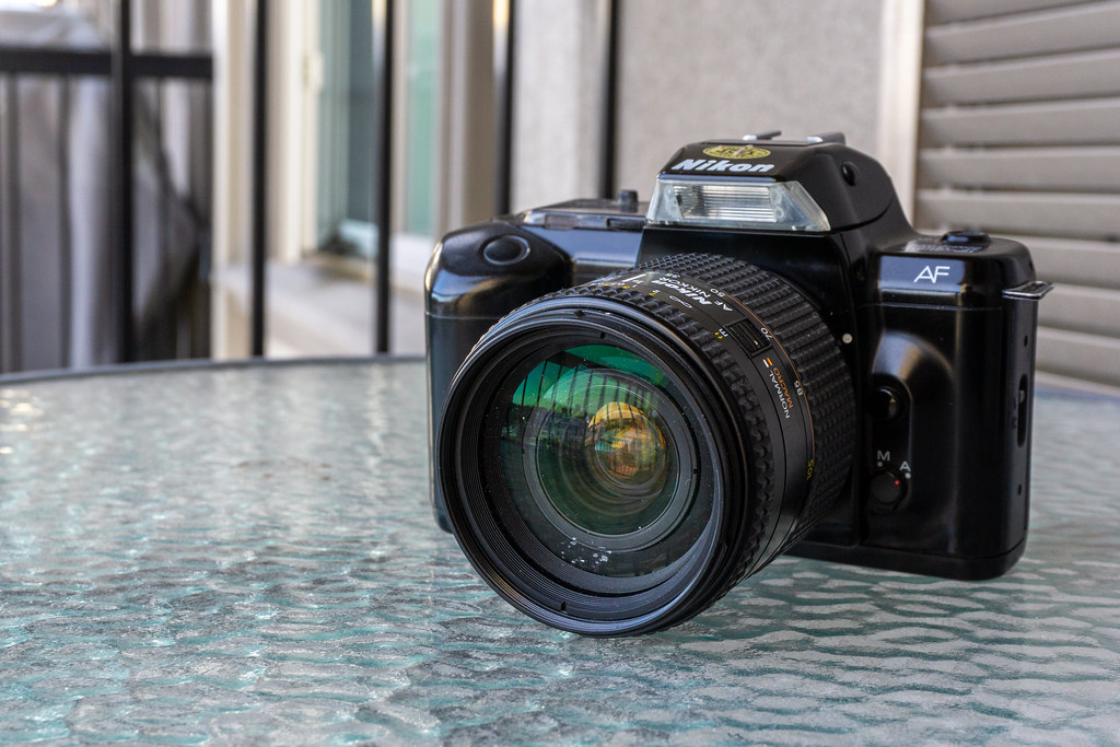 Camera Review Blog No. 132 – Nikon F-401/N4004 – Alex Luyckx | Blog