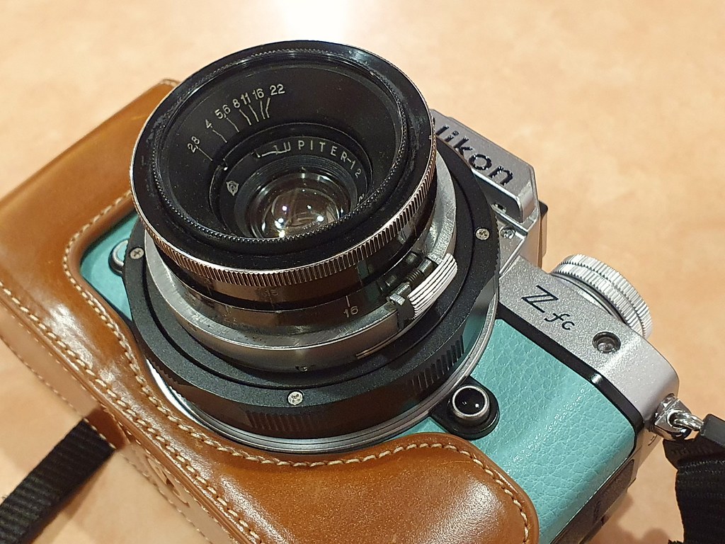 NIKON Z fc】旧コンタックスマウントJupiter-12 35mm F2.8のBiogonな