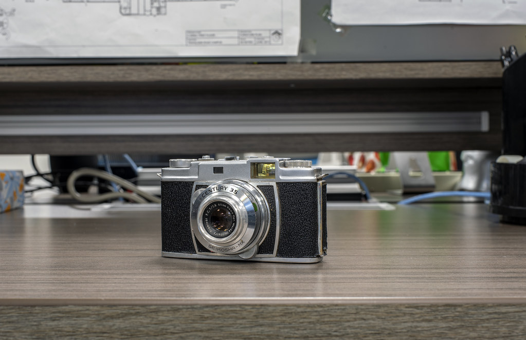 Camera Review Blog No. 153 – Kowa Kallo 35 (Graflex Century 35