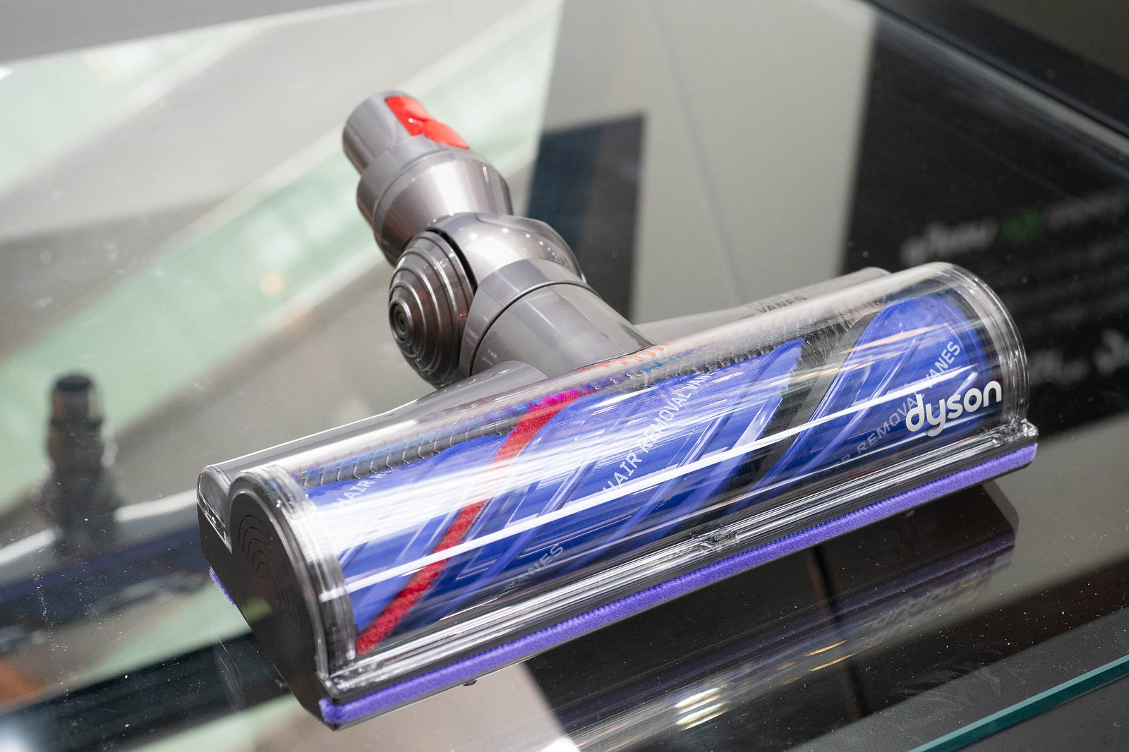 Dyson V12 Detect Slim、新商品の「Complete」と「Total Clean」の違い