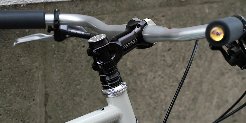 SyCip Design / JJJ Bar シシップ・デザイン / JJJバー Made by Nitto