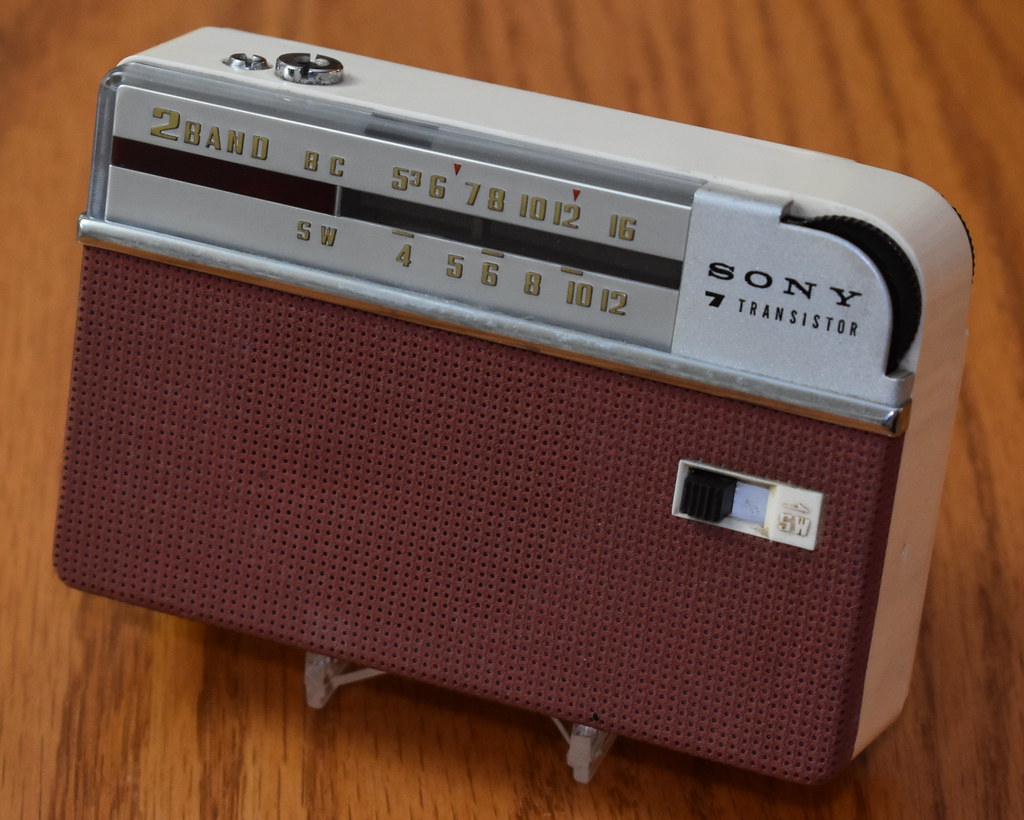 Vintage Sony Transistor Radio, Model TR-714, AM-SW Bands, … | Flickr