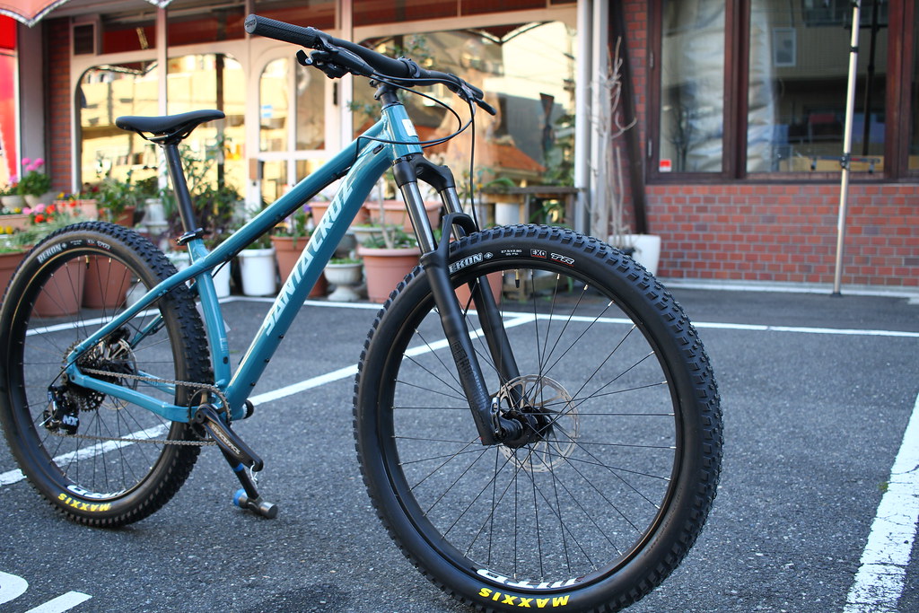 気軽に遊べるマウンテンバイク、SANTACRUZ CHAMELEONが入荷しました