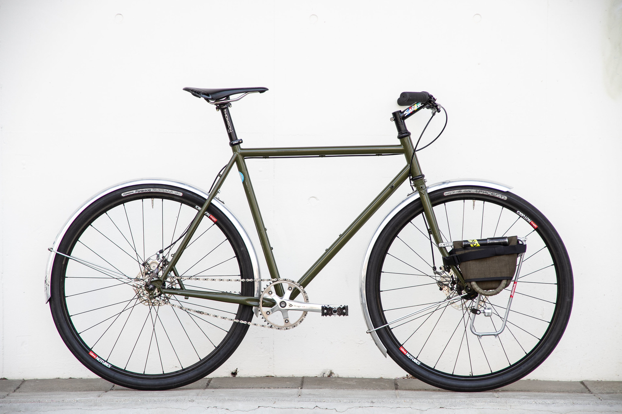 SURLY* new disc trucker 700c frame (black) - BLUE LUG ONLINE STORE