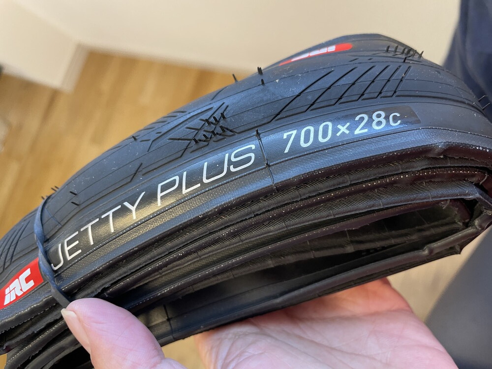 IRCのタイヤ「Jetty Plus (28c)」で600km走ってみてのレビュー