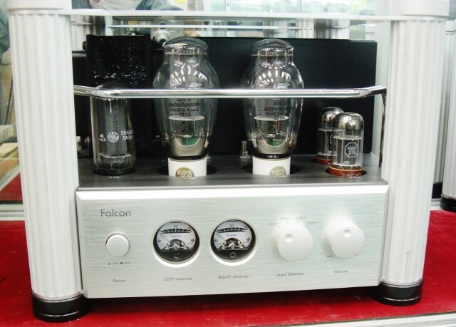 サンハヤトのオーディオブランド「Falcon 」の真空管アンプが入荷しま