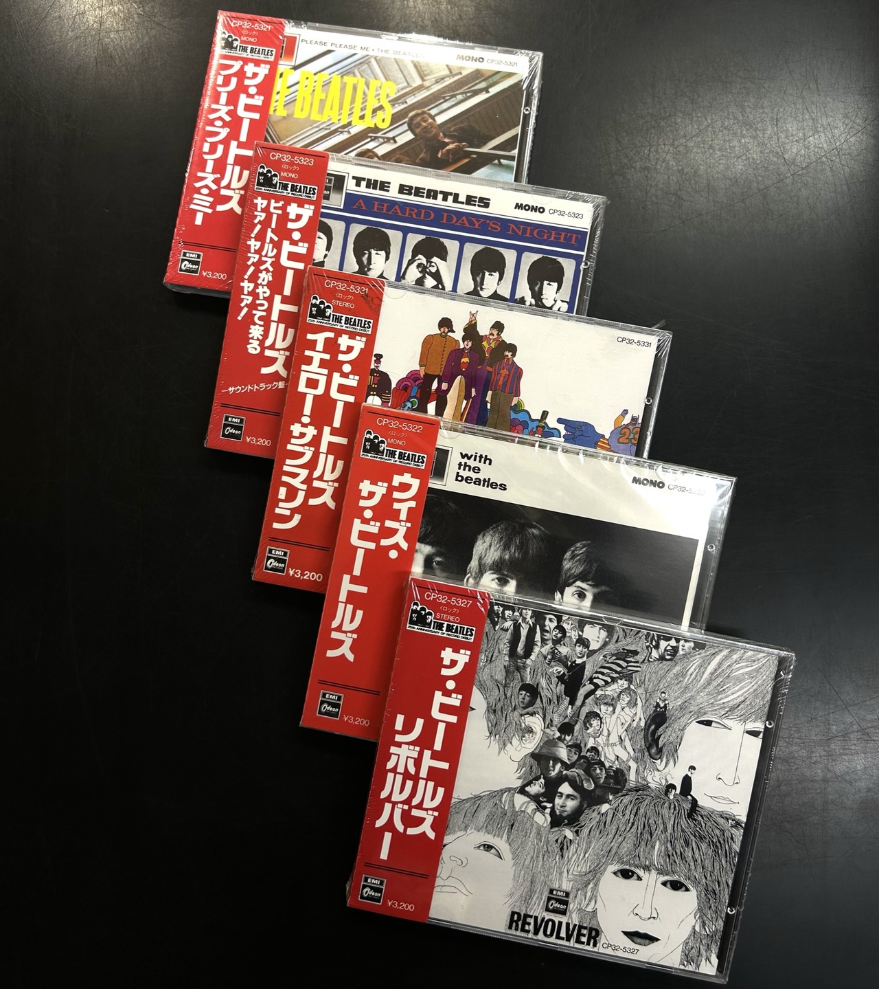 中古/ロック】ビートルズ CP32規格, 赤帯付きの未開封CDが入荷しました