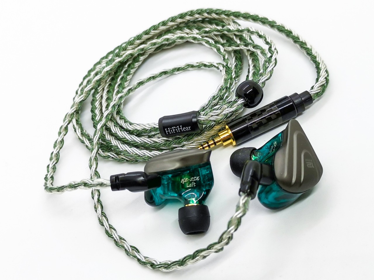 KZ ZSX」 5BA+1DD構成で新しいシェルデザインを採用。KZらしさと同時に