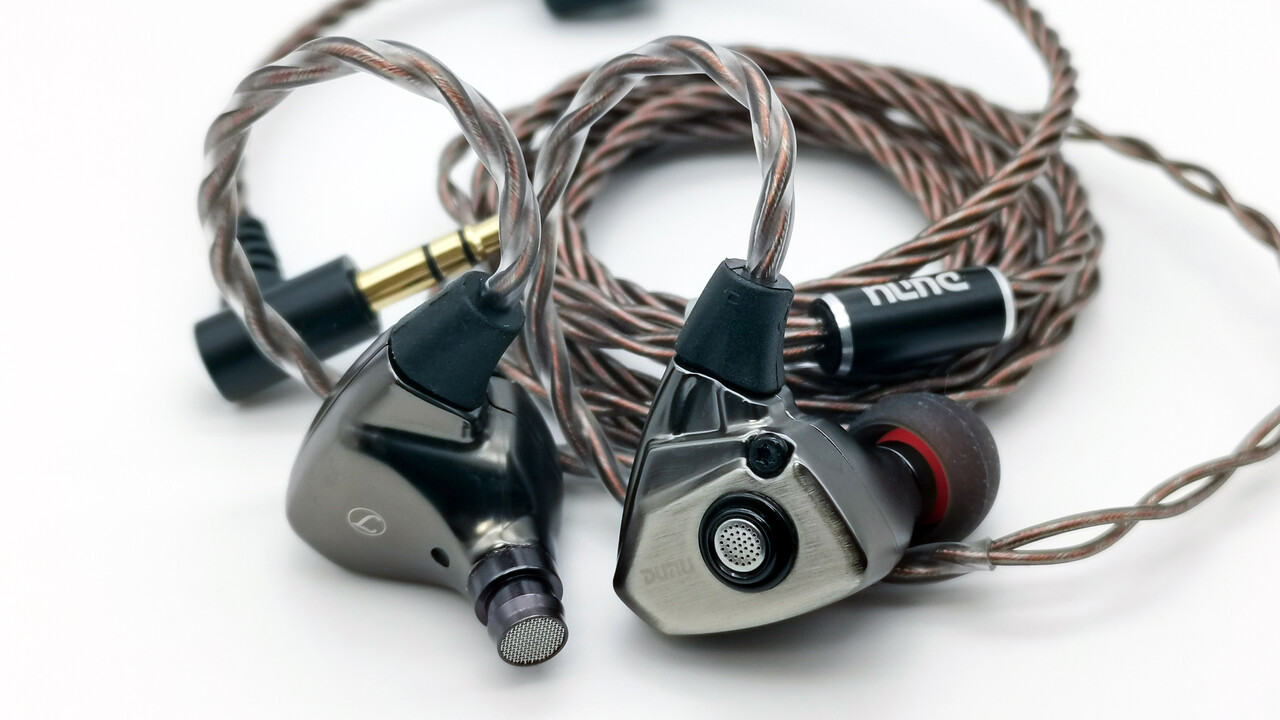 DUNU TITAN S」 個性的なデザインにバランスの良いモニター系サウンド