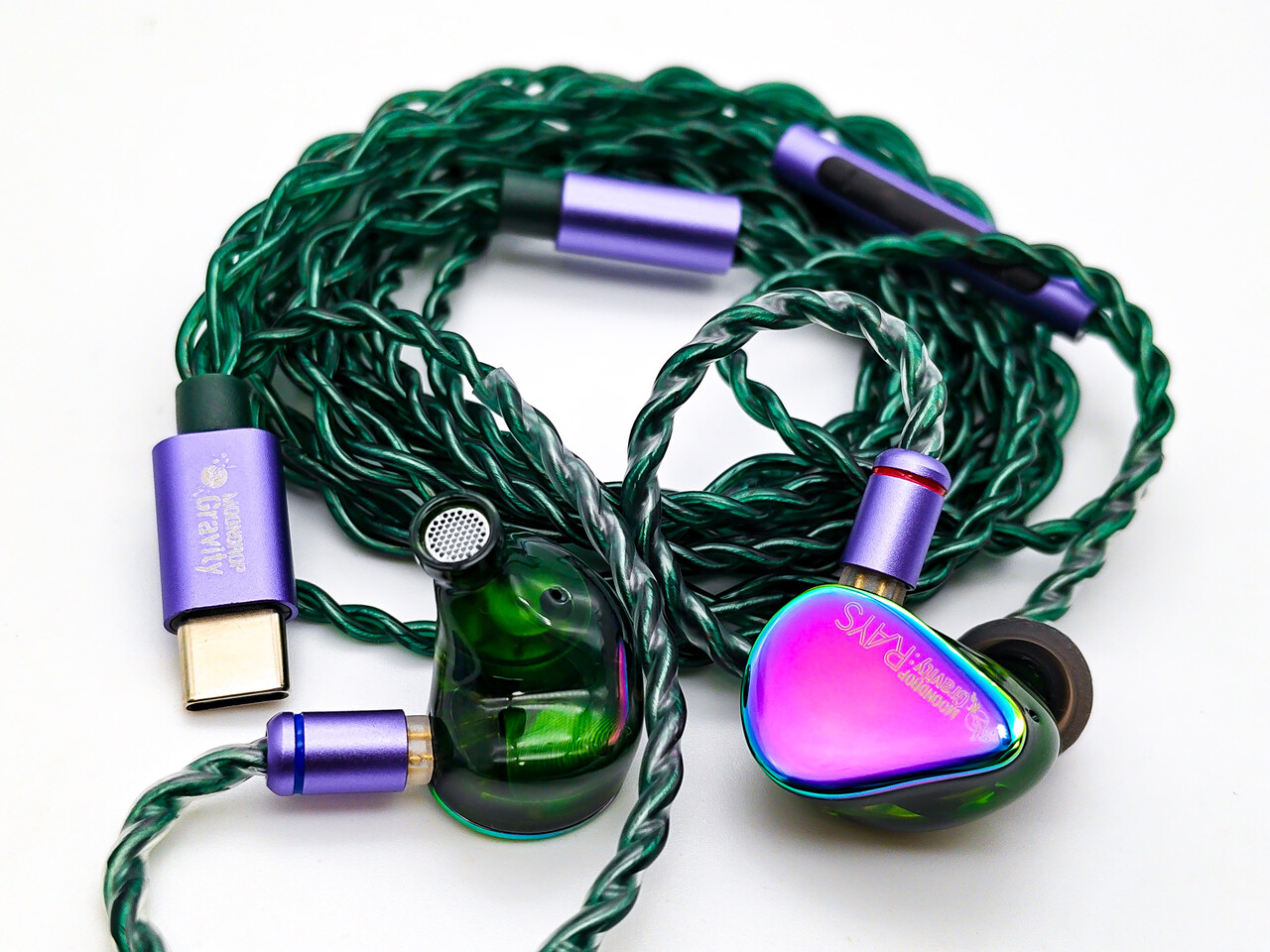 水月雨「MOONDROP RAYS (光束)」 定評のある製品技術とサウンドを