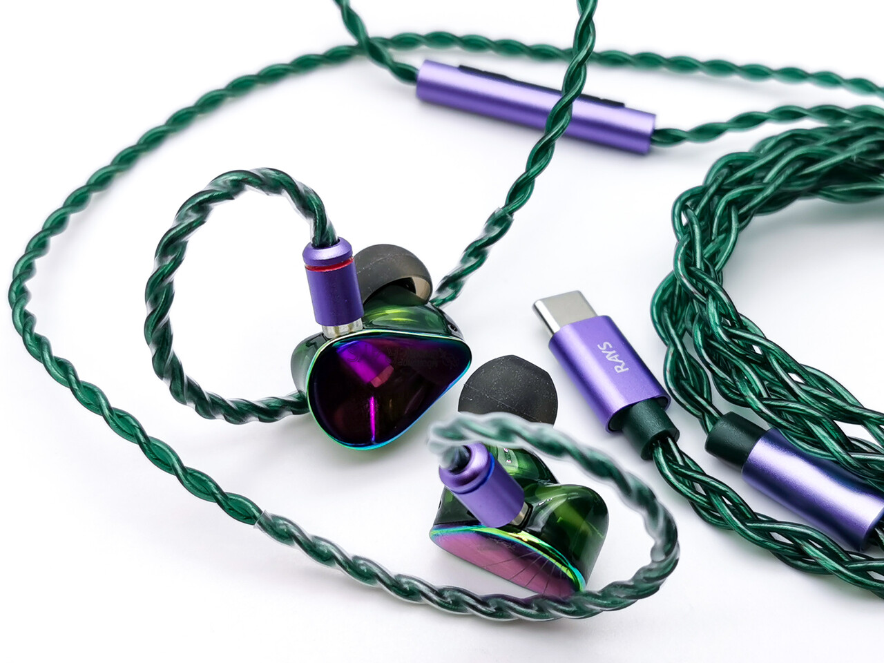 水月雨「MOONDROP RAYS (光束)」 定評のある製品技術とサウンドを