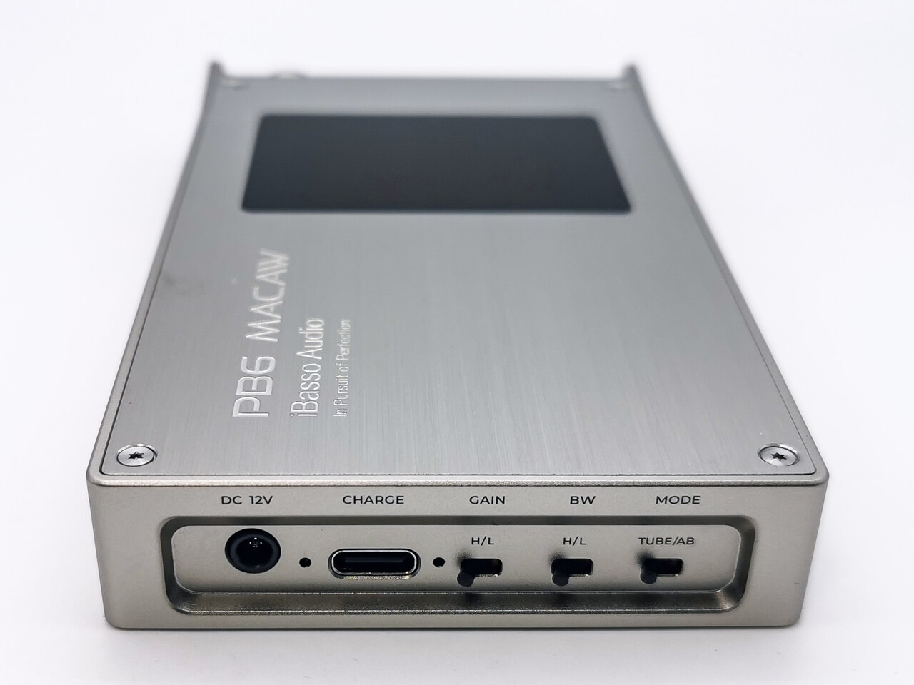 iBasso PB6 MACAW」 JAN6418真空管を4基搭載。TUBE/ClassABモード切替