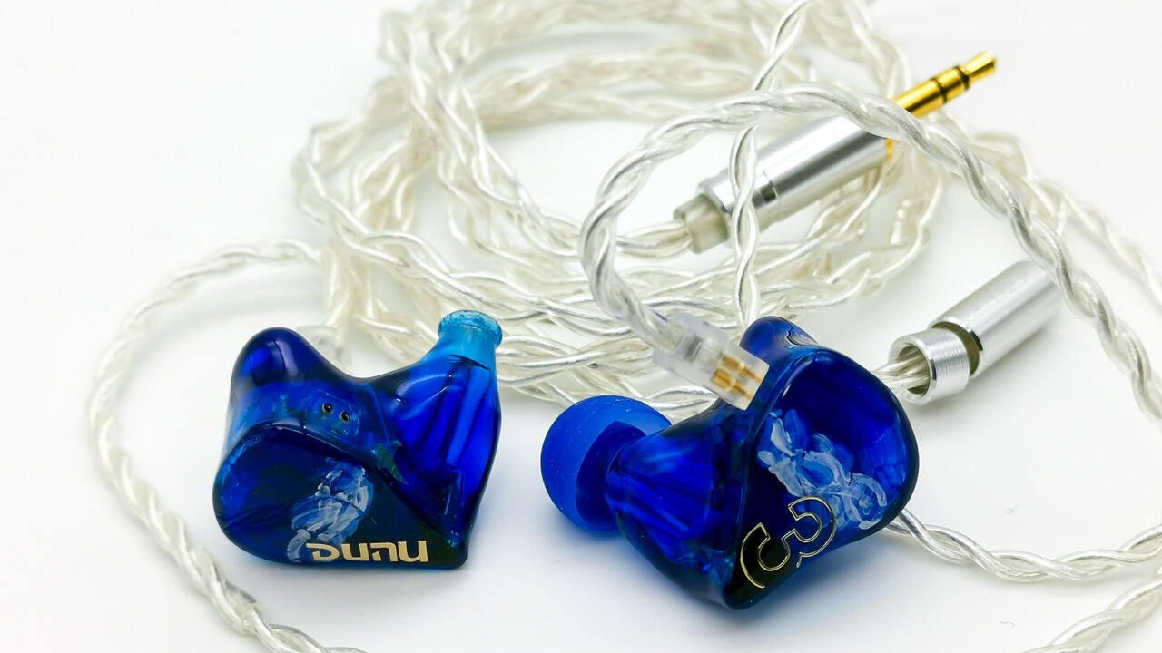 DUNU Studio SA3」 ボーカル帯域にフォーカスしたチューニング。ブルー