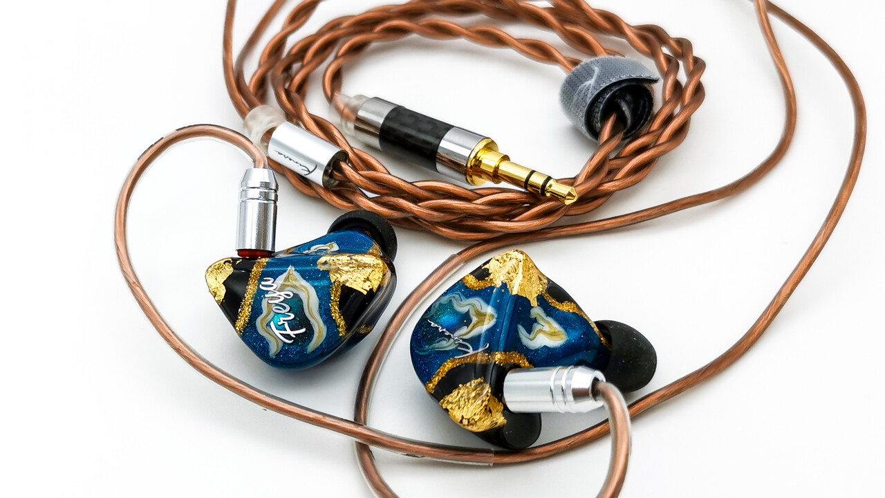 Kinera Freya」 驚くほど美しいデザインと3BA+1DD構成で幅広く使い