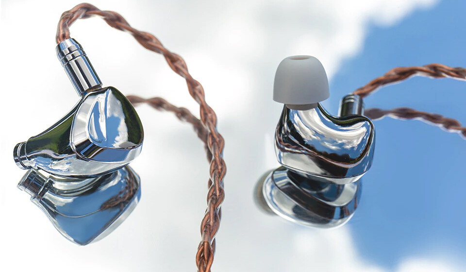 TRI i3 Pro」 あの人気モデルがさらに洗練され成熟したサウンドに