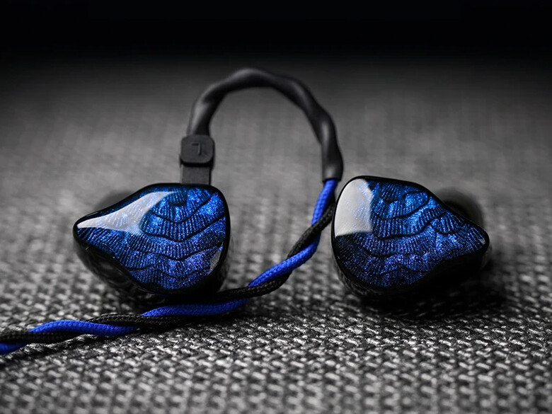 Truthear NOVA」 4BA+1DD構成でより完成度の高いフラット系