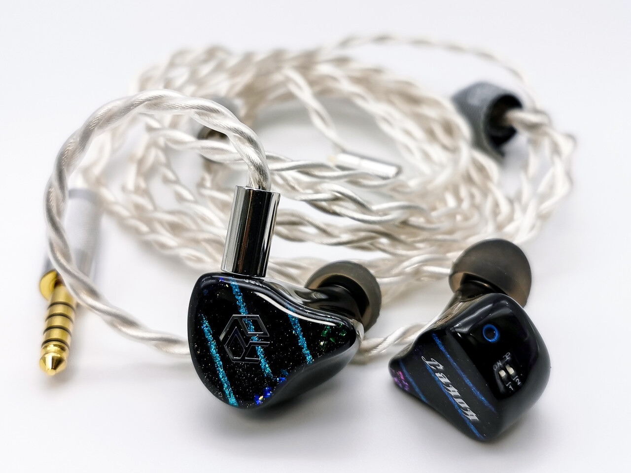 Yanyin CANON II」 大人気ミドルグレード4BA+1DDハイブリッドの第2弾