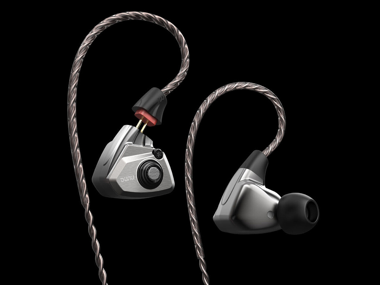 DUNU TITAN S」 個性的なデザインにバランスの良いモニター系サウンド