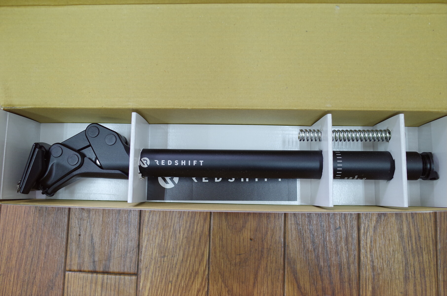 新製品レビュー】Redshiftからサスペンションシートポストが登場