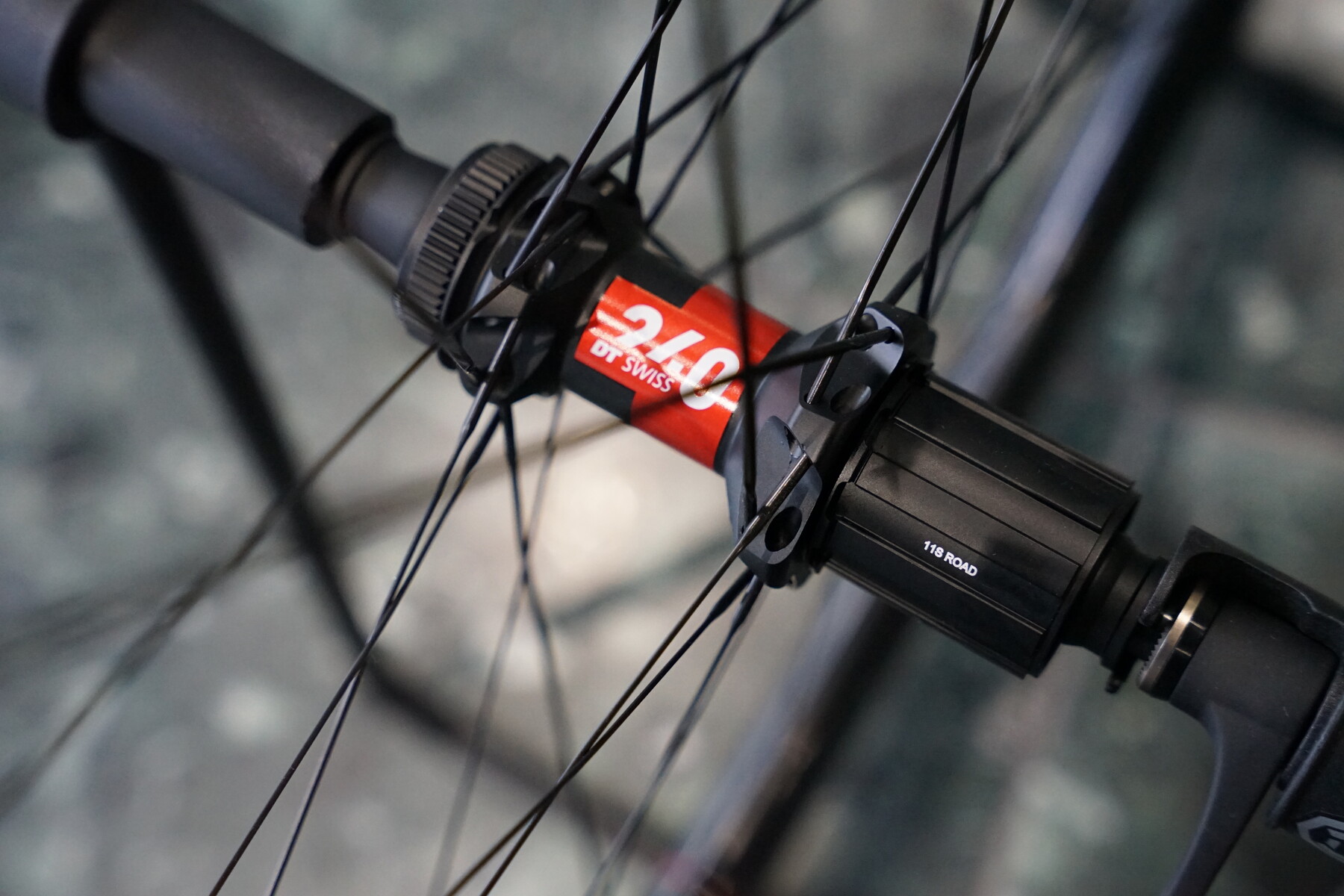 優秀なディスクロード用カーボンホイール ONEAER DX3 : K&M CYCLE BLOG