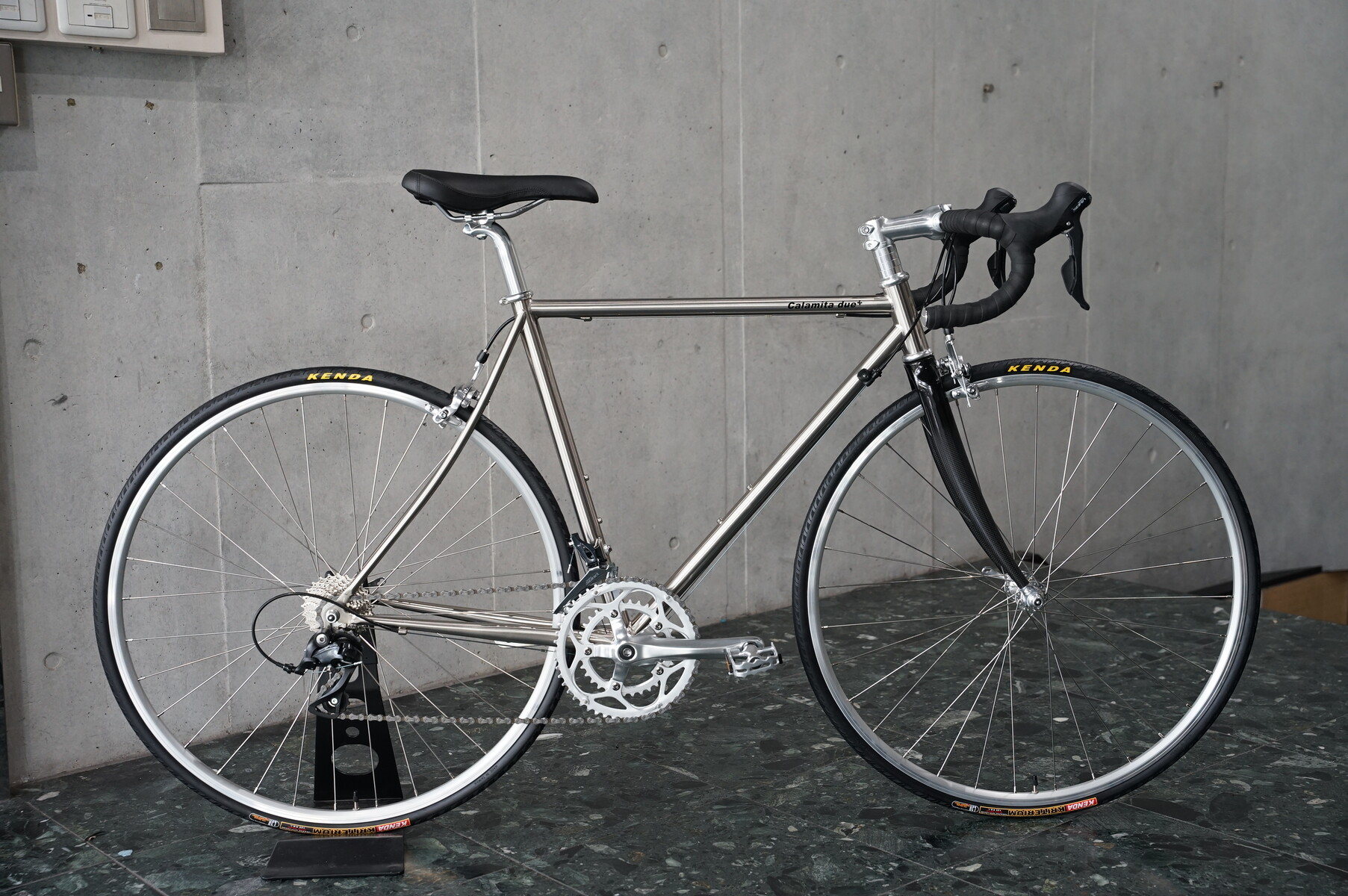 Calamitaのクロモリロード due＋が入荷しました！ : K&M CYCLE BLOG