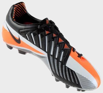 トータル90レーザー4 登場 : Kohei's BLOG サッカースパイク情報ブログ