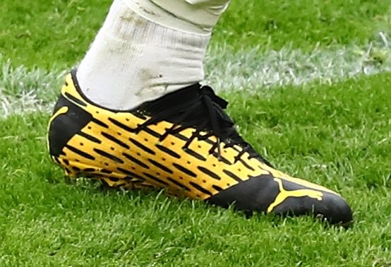 イブラヒモビッチが公式戦で「特注フューチャー5.1」を着用！PUMAと