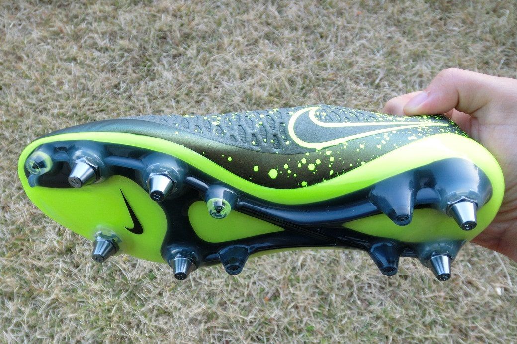 ナイキ 取替え式スパイク SG-PROソールに合うスタッド まとめ