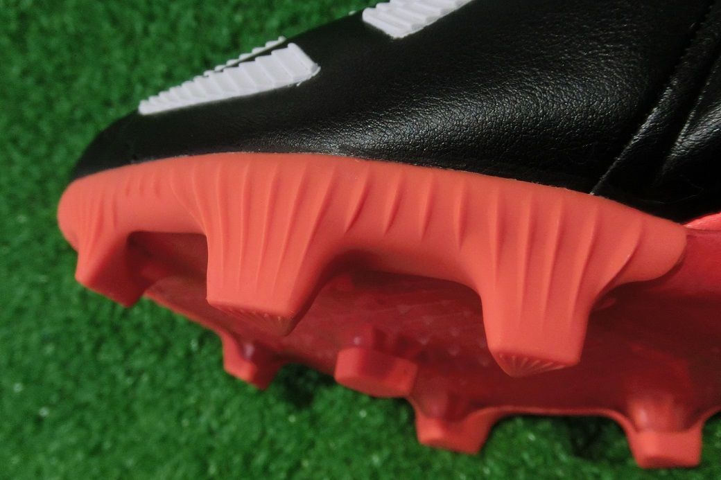 詳細】 アディダス プレデターマニアFG 復刻版 リベンジパック