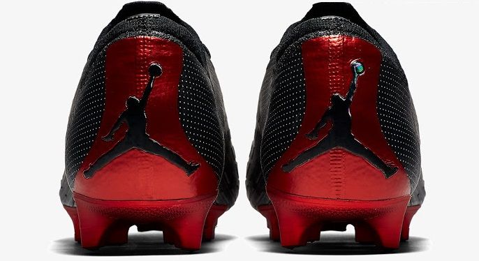 限定】Nike X ジョーダン X パリSG コラボサッカースパイク 登場